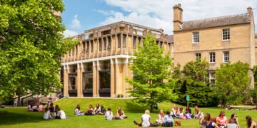 From Student to High Earner: UK Jobs Paying Well