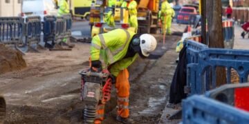 Best Student Jobs in the UK That Can Earn You Up to $75,000 a Year